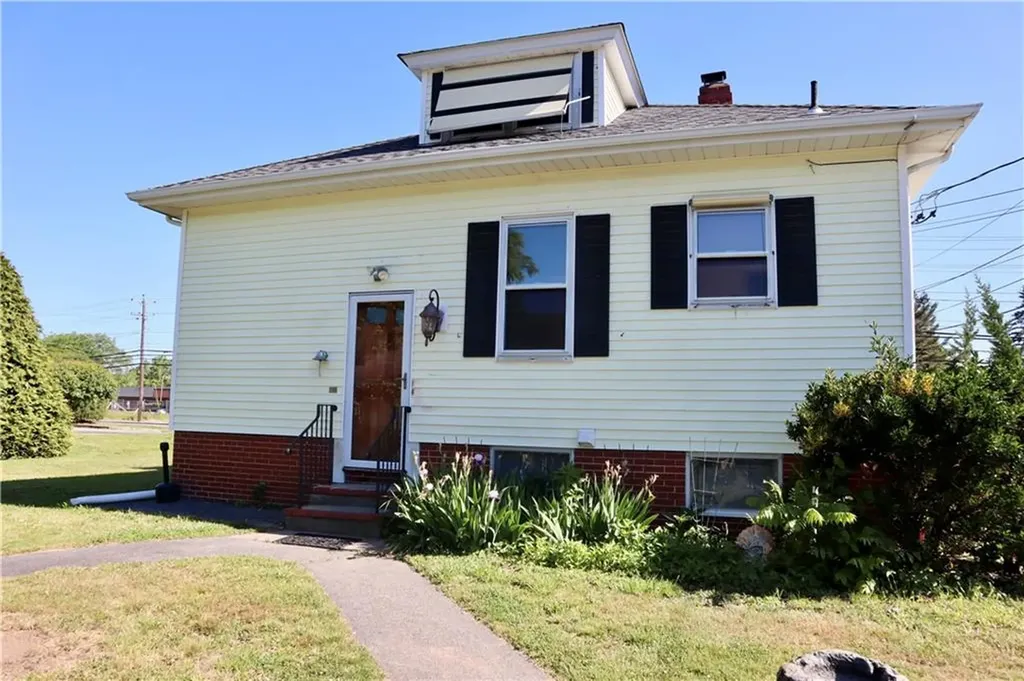 133 Wampanoag Trail East Providence RI 02915
