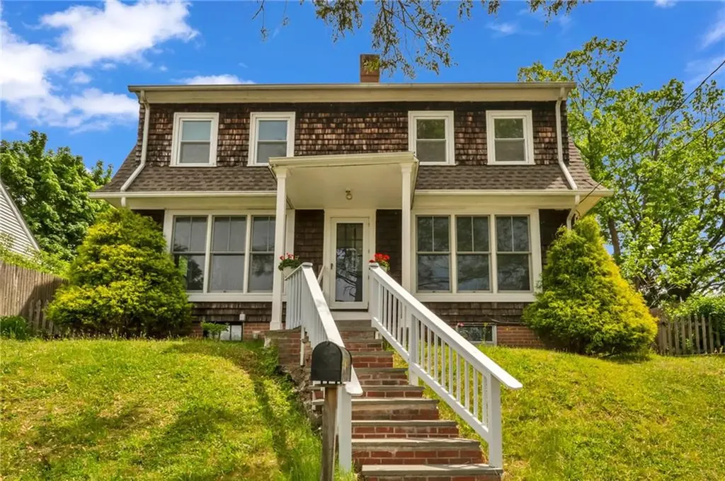 14 Barnsdale Road East Providence RI 02914
