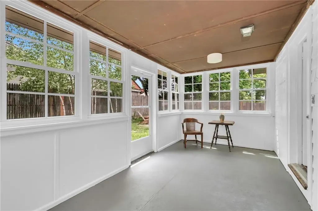 14 Barnsdale Road East Providence RI 02914