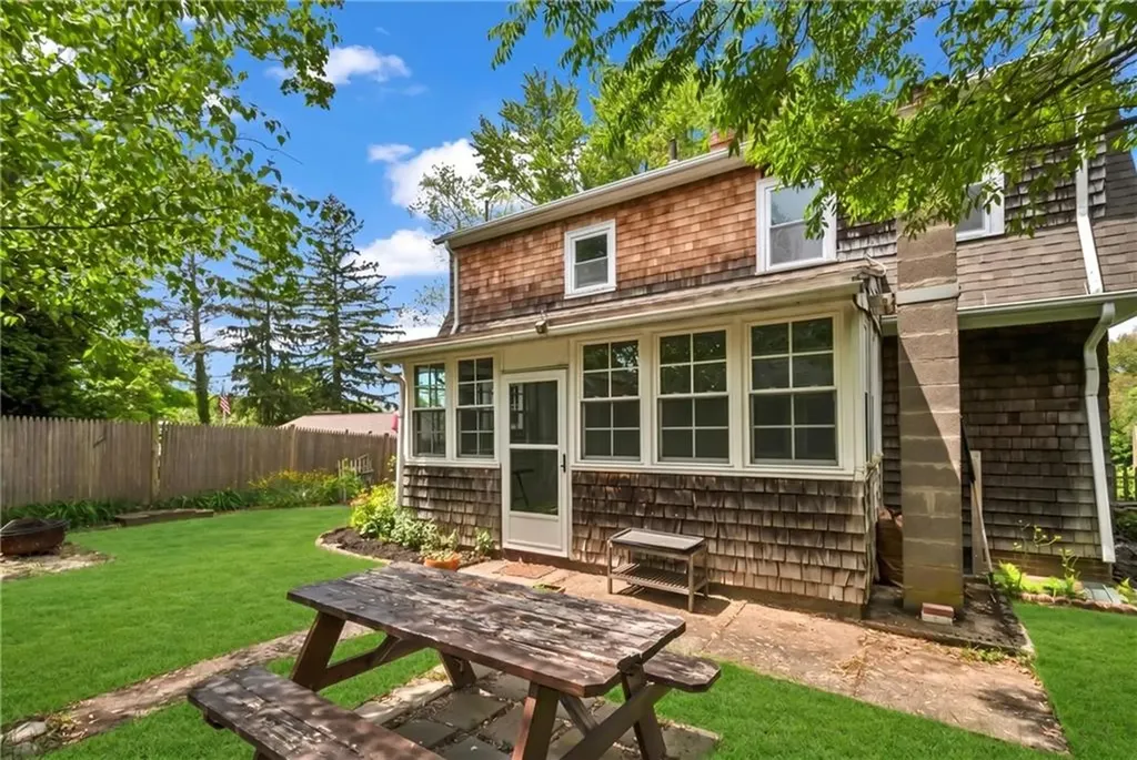 14 Barnsdale Road East Providence RI 02914