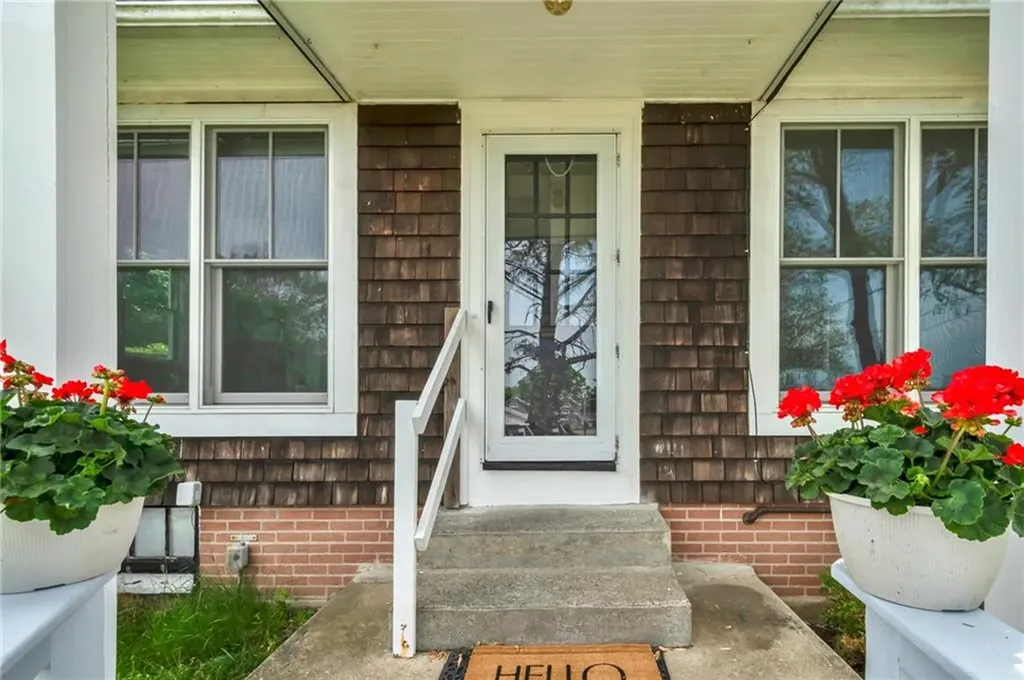 14 Barnsdale Road East Providence RI 02914
