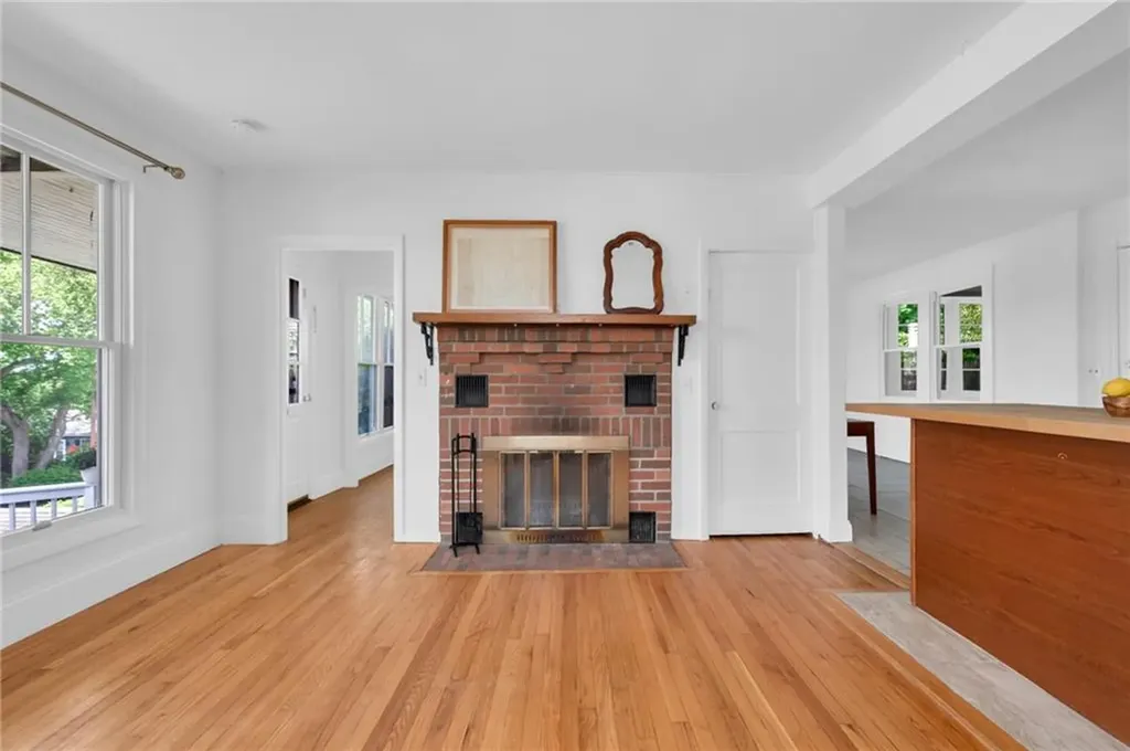 14 Barnsdale Road East Providence RI 02914