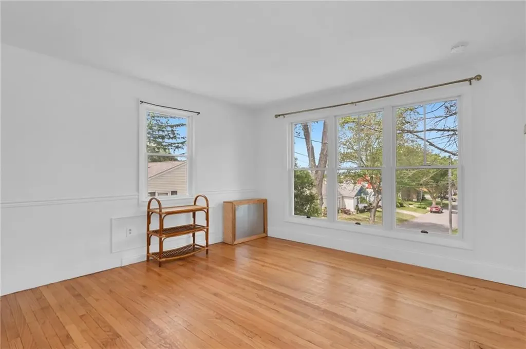 14 Barnsdale Road East Providence RI 02914