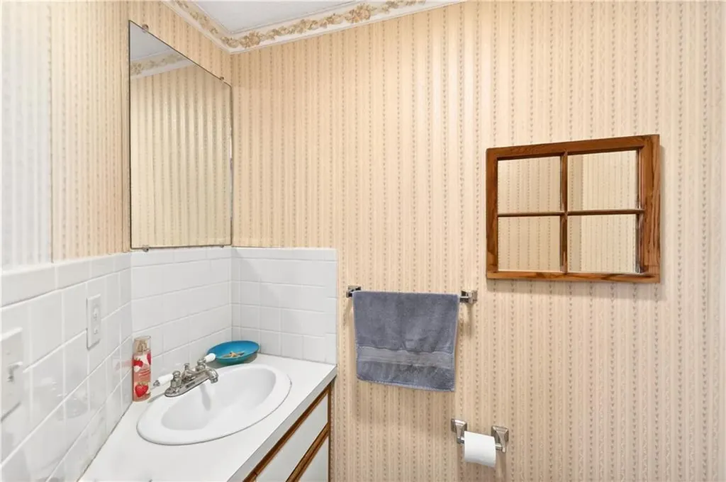 39 Dale Avenue Johnston RI 02919