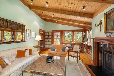 23 High Meadow Road Little Compton RI 02837