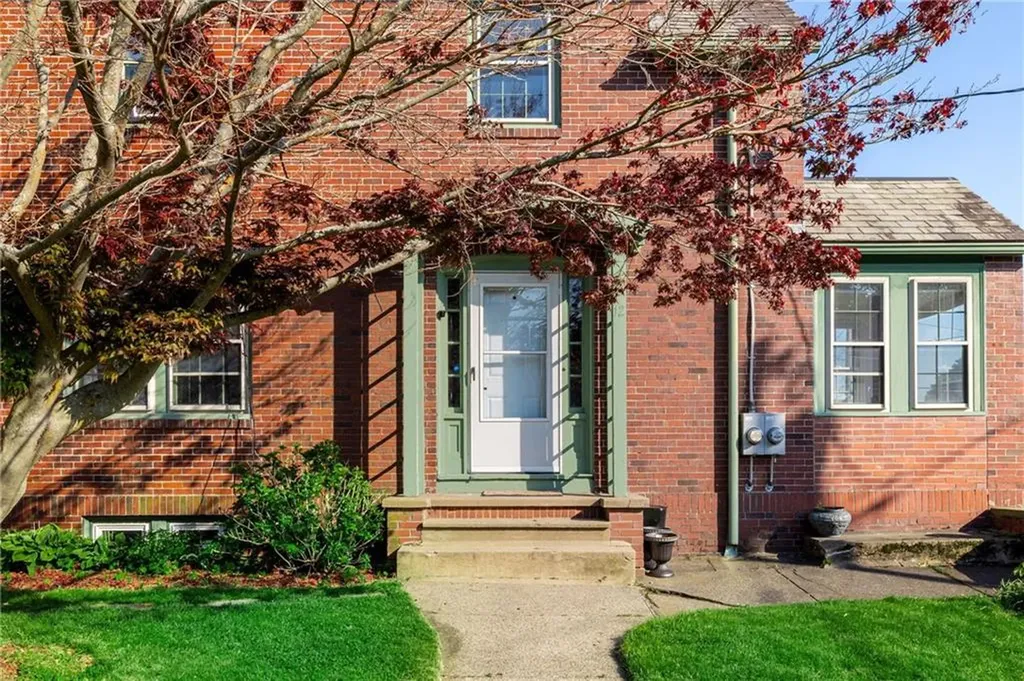 12 Blackstone Street Cumberland RI 02864