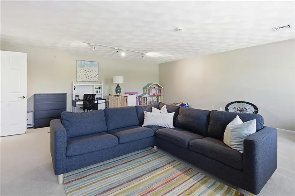 313 Westmoreland Lane North Kingstown RI 02874