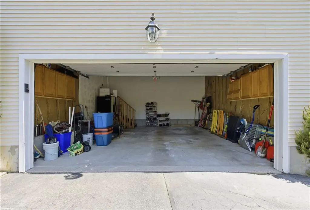 313 Westmoreland Lane North Kingstown RI 02874