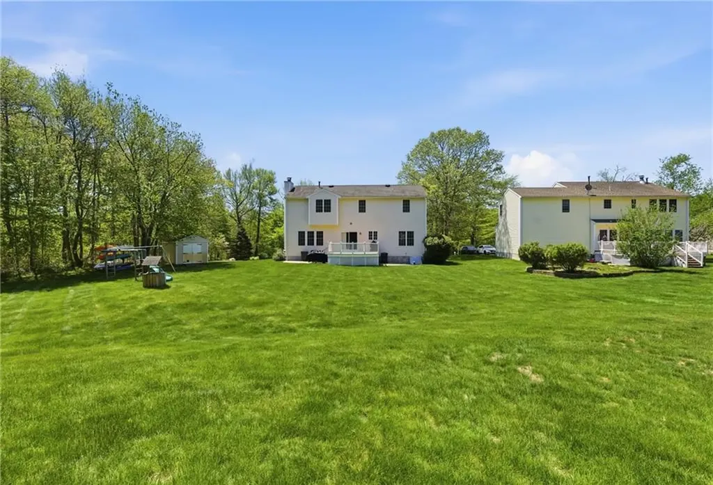 313 Westmoreland Lane North Kingstown RI 02874