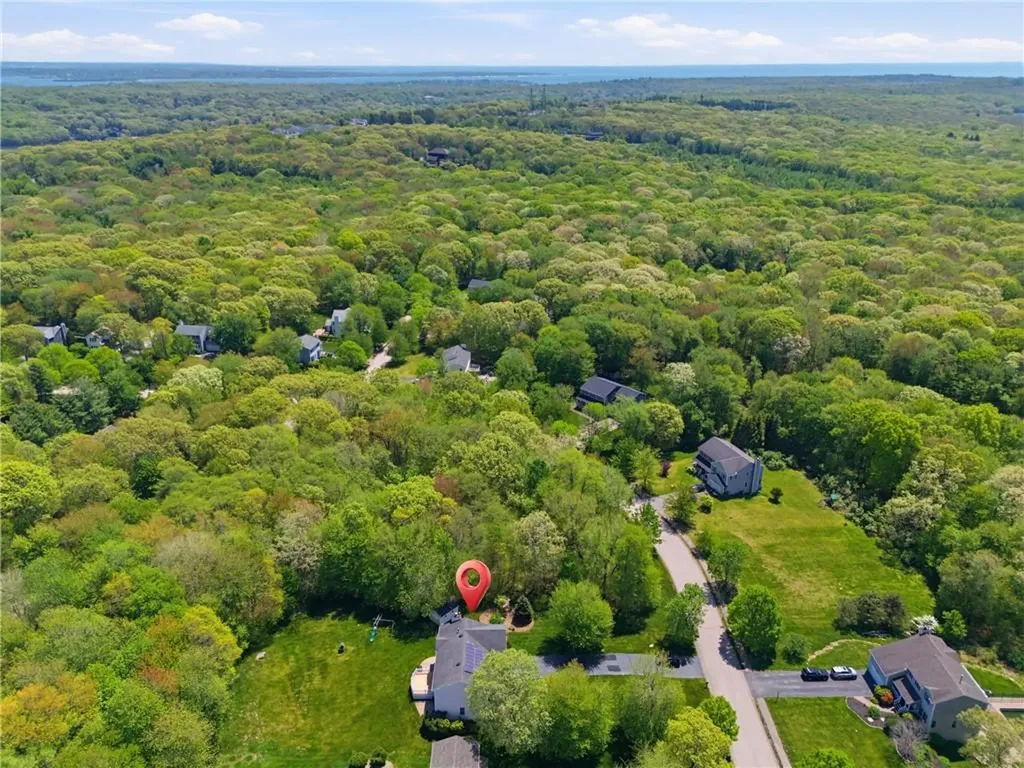 313 Westmoreland Lane North Kingstown RI 02874