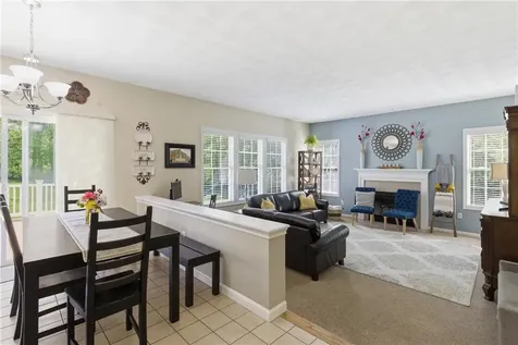 313 Westmoreland Lane North Kingstown RI 02874