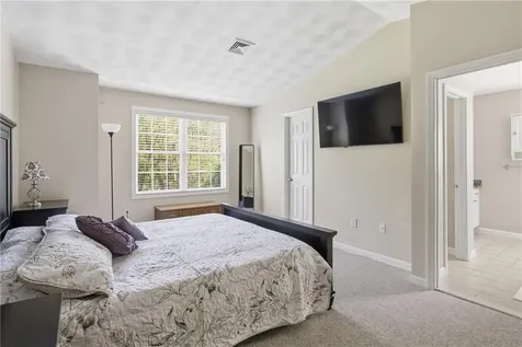 313 Westmoreland Lane North Kingstown RI 02874