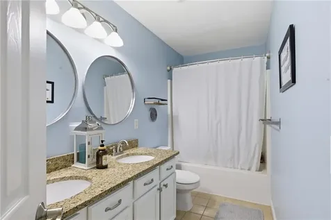 313 Westmoreland Lane North Kingstown RI 02874