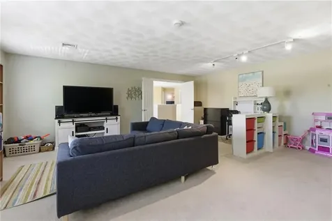 313 Westmoreland Lane North Kingstown RI 02874