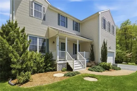 313 Westmoreland Lane North Kingstown RI 02874