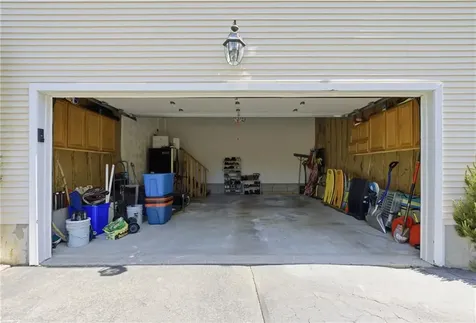 313 Westmoreland Lane North Kingstown RI 02874