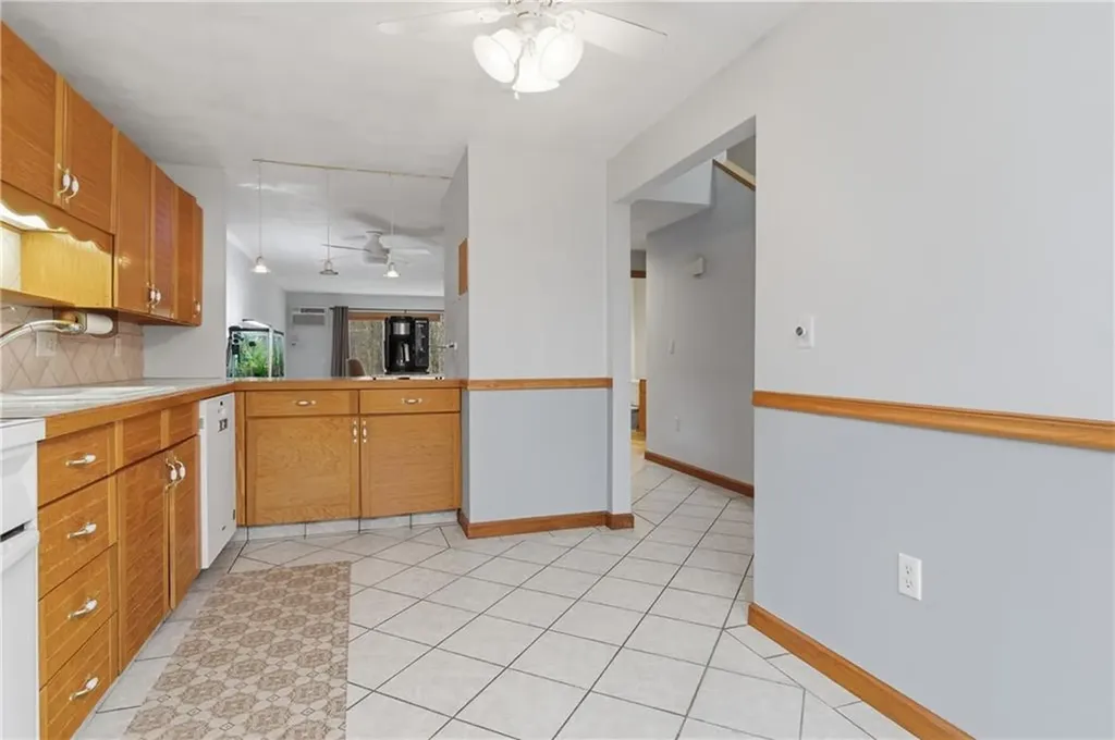 7 Wake Robin Road Lincoln RI 02865