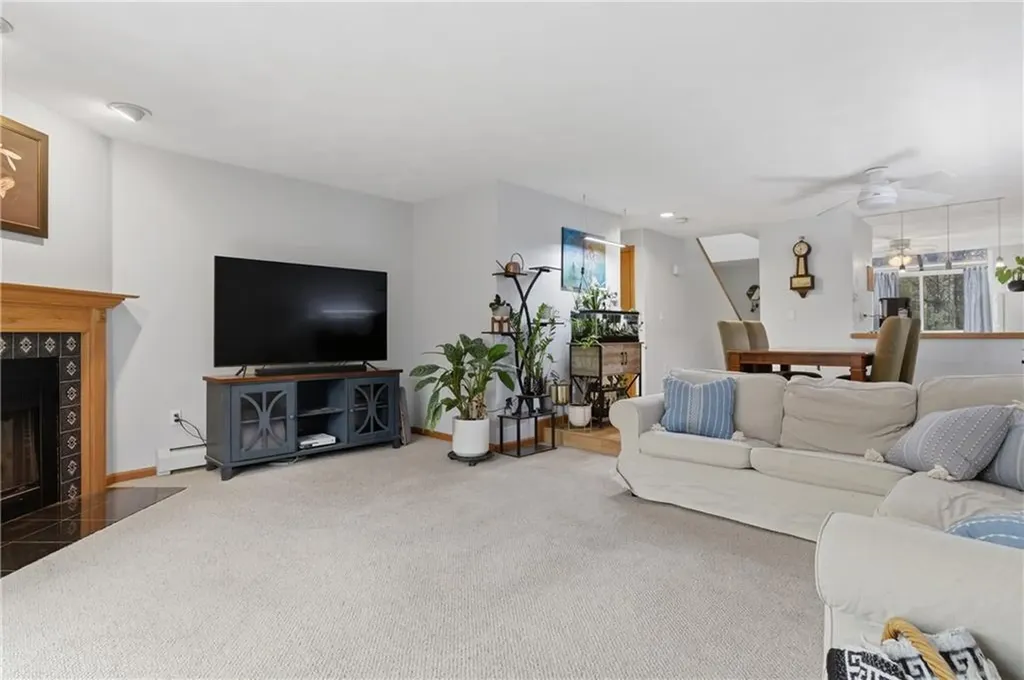 7 Wake Robin Road Lincoln RI 02865