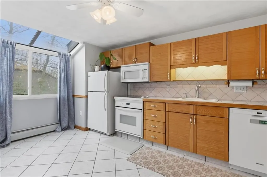 7 Wake Robin Road Lincoln RI 02865