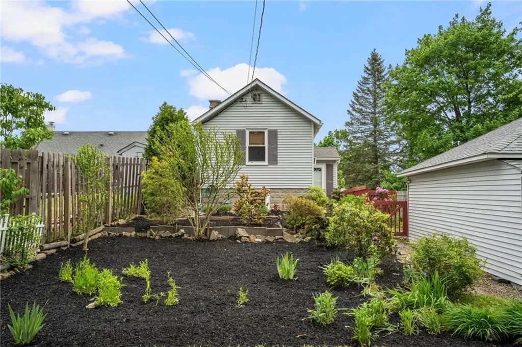 84 Ash Avenue Cranston RI 02910