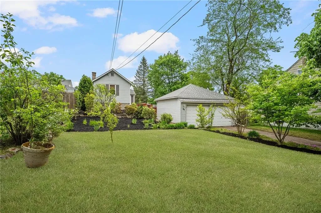 84 Ash Avenue Cranston RI 02910