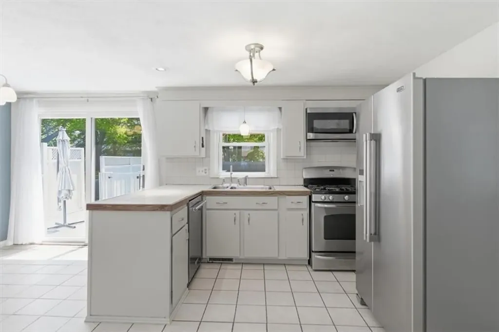 28 Orrin Street Warwick RI 02886