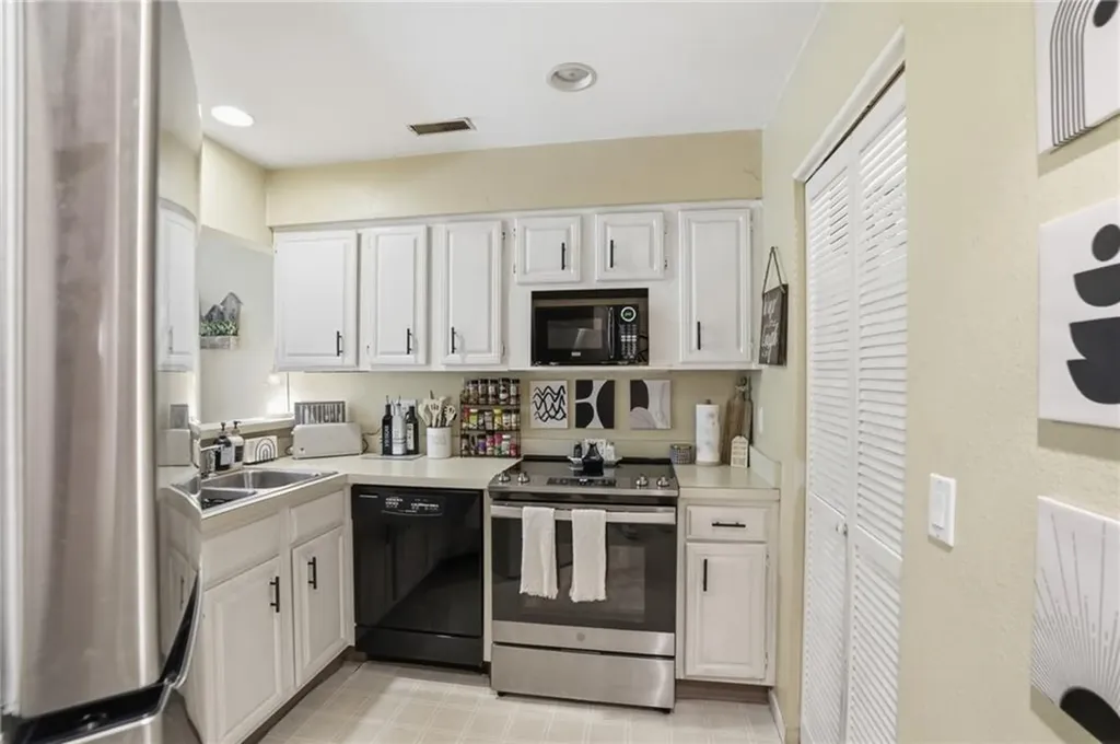 626 Smithfield Road North Providence RI 02904
