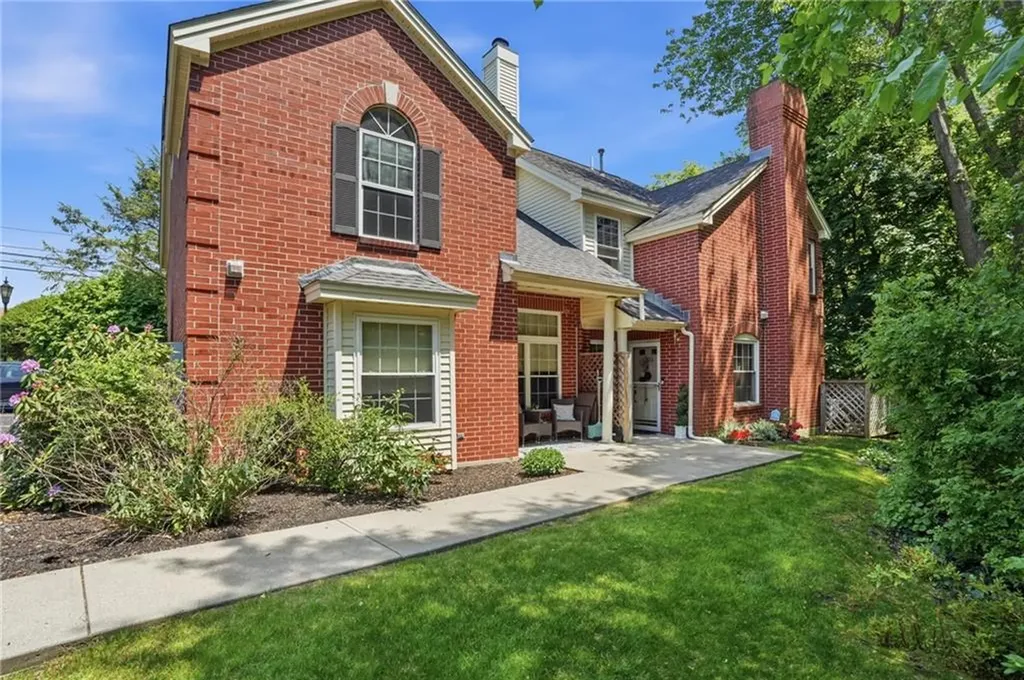 626 Smithfield Road North Providence RI 02904