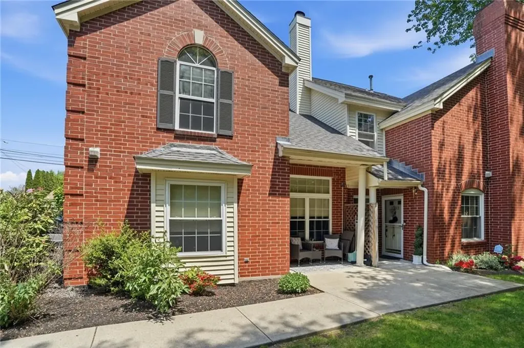 626 Smithfield Road North Providence RI 02904