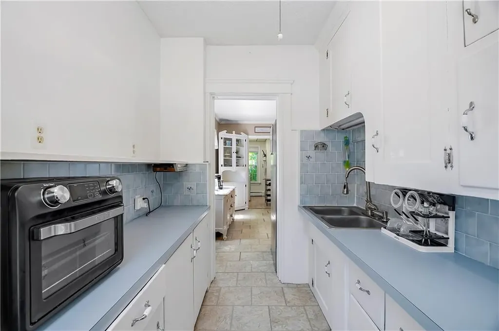195 Talcott Street Woonsocket RI 02895
