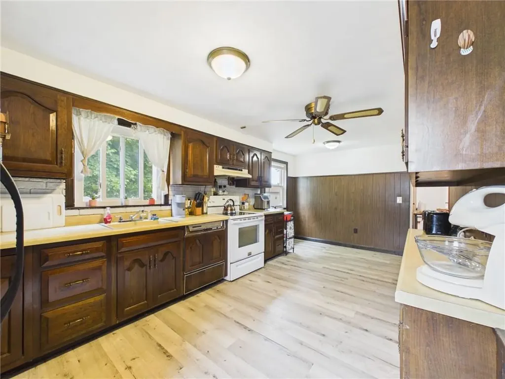 119 Gilbert Street Warwick RI 02886