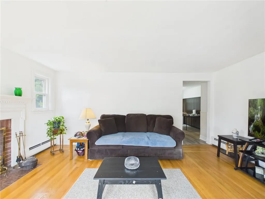 119 Gilbert Street Warwick RI 02886