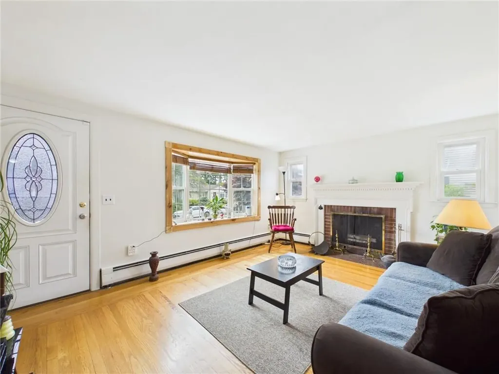 119 Gilbert Street Warwick RI 02886