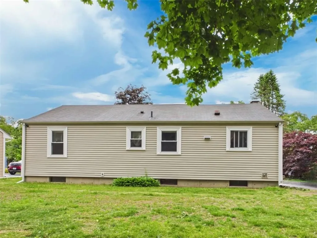 119 Gilbert Street Warwick RI 02886