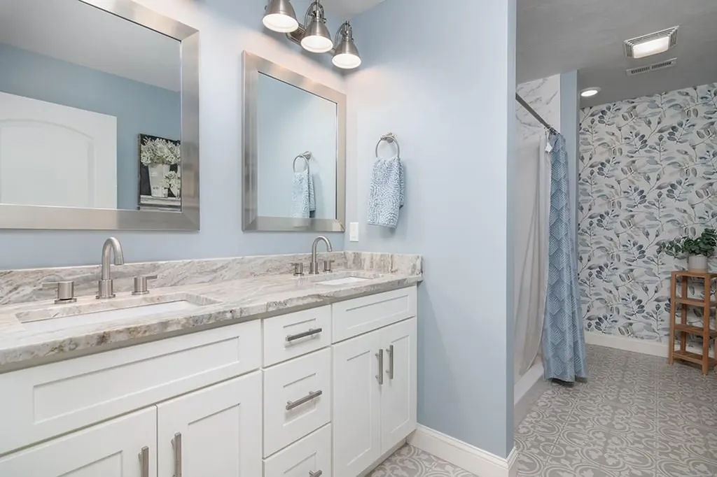 81 Batcheller Avenue Cranston RI 02920