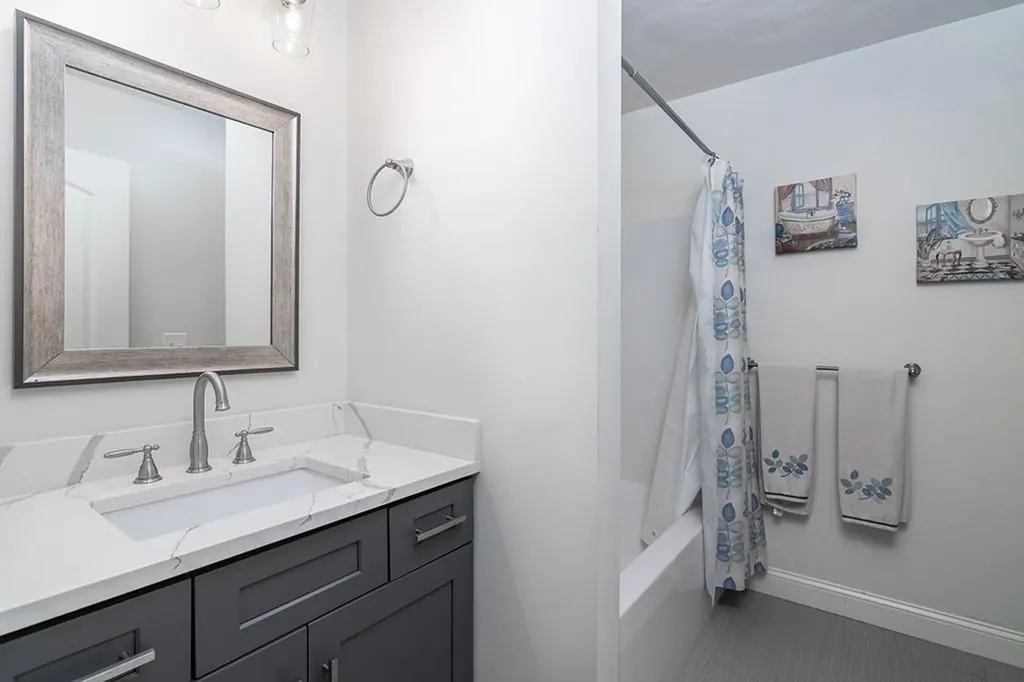 81 Batcheller Avenue Cranston RI 02920