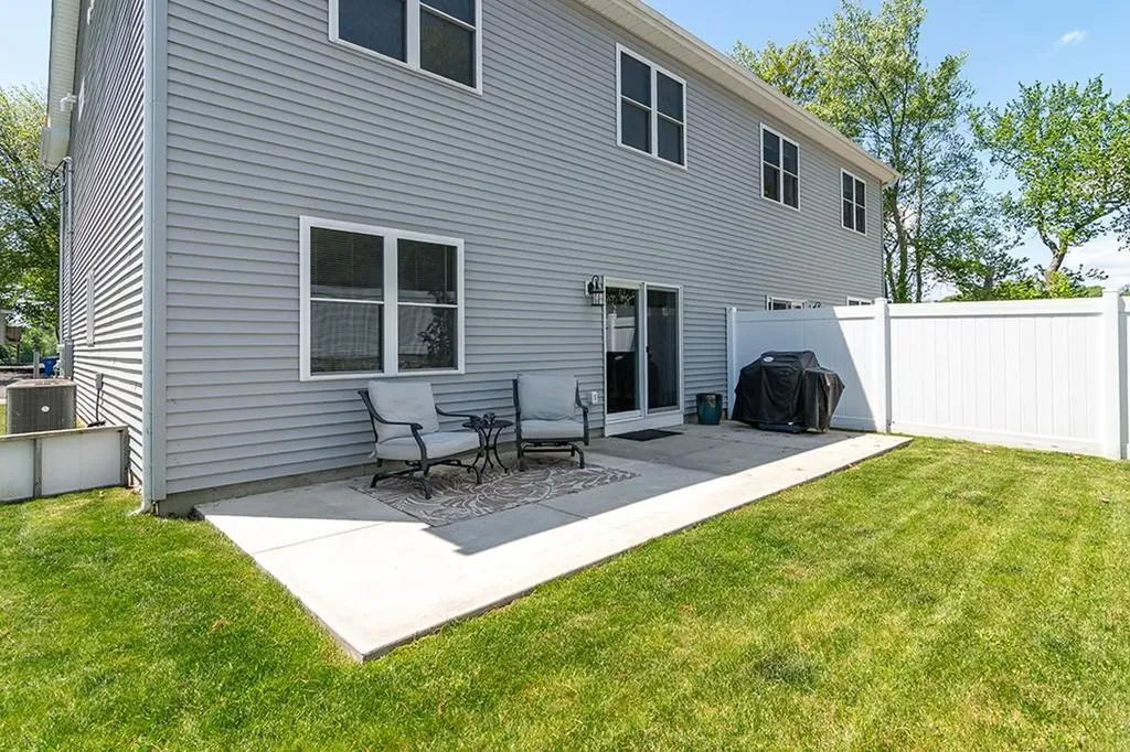 81 Batcheller Avenue Cranston RI 02920