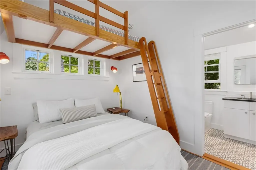 47 Longfellow Road Jamestown RI 02835