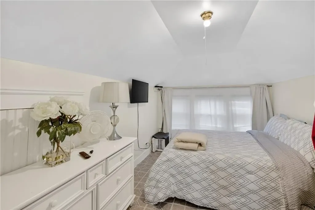19 Netherlands Avenue Cranston RI 02905