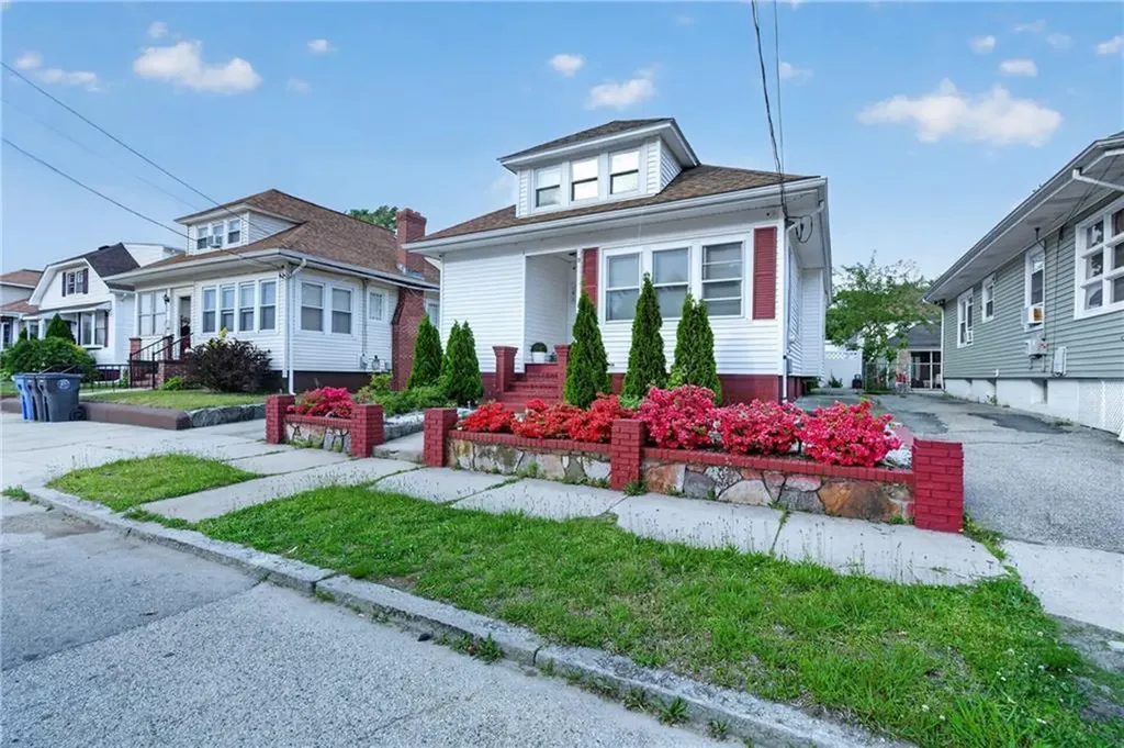 19 Netherlands Avenue Cranston RI 02905