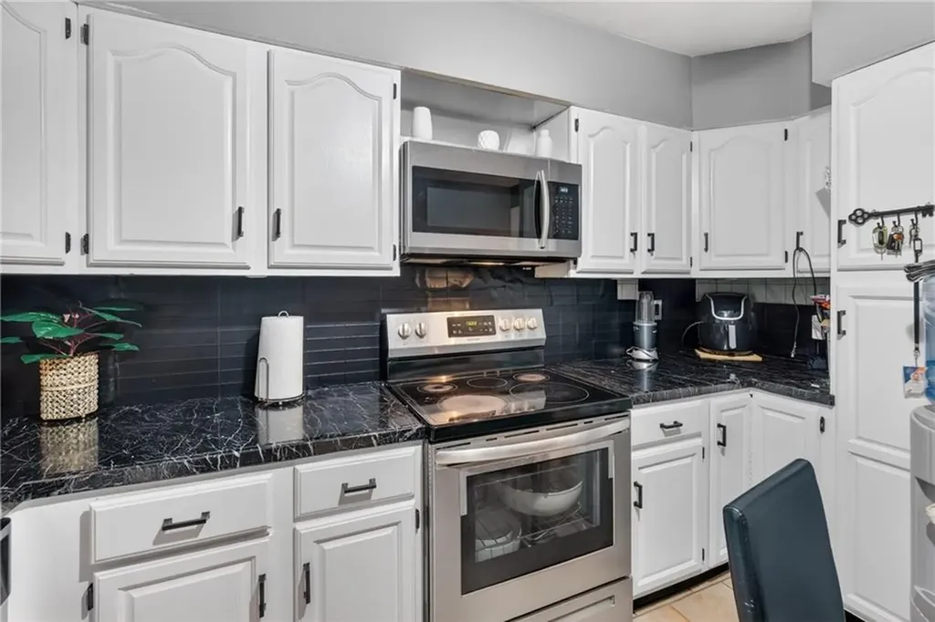 19 Netherlands Avenue Cranston RI 02905
