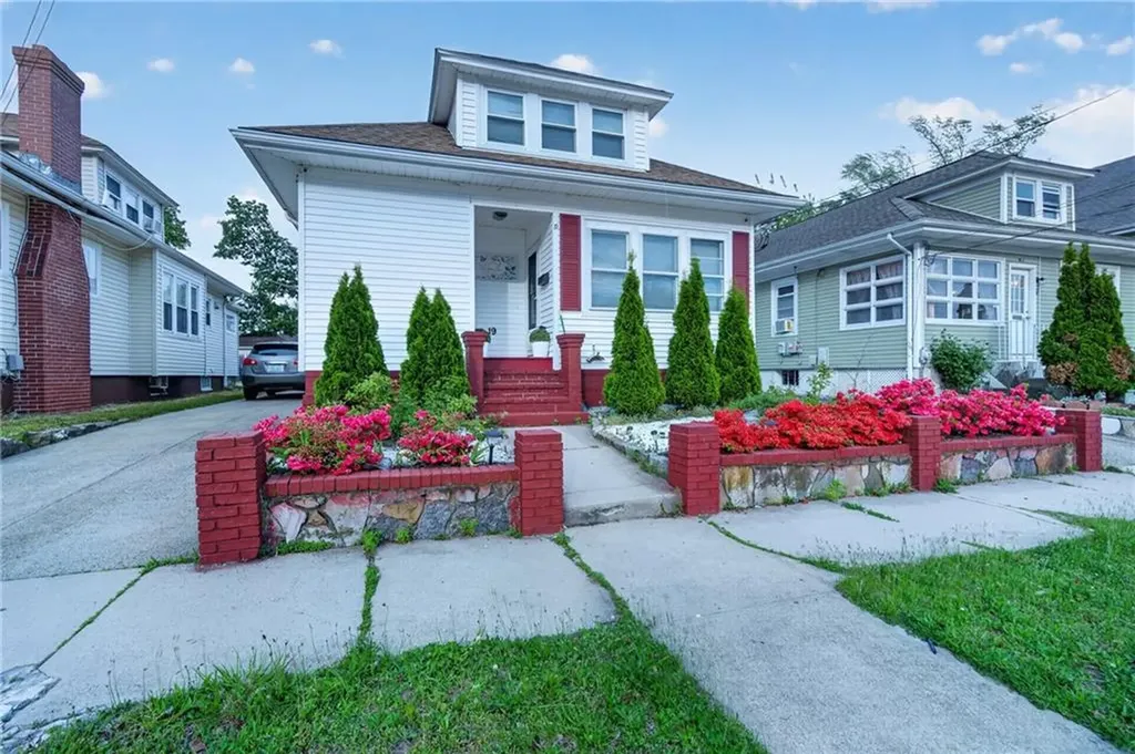 19 Netherlands Avenue Cranston RI 02905