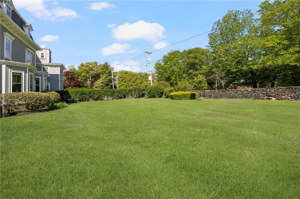 1 Red Cross Avenue Newport RI 02840