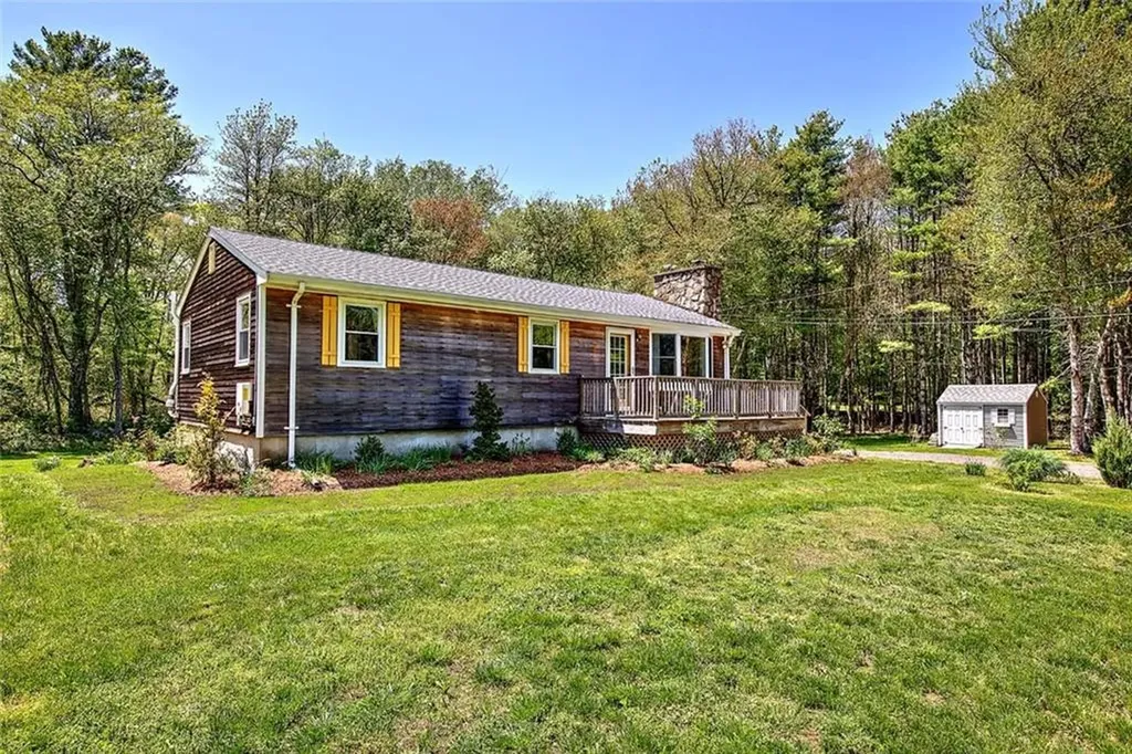 9 Division Road Westport MA 02790