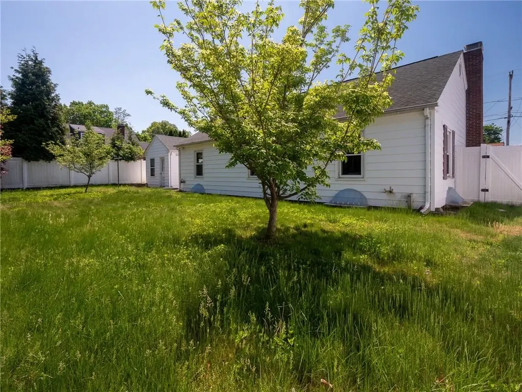 7 Hopedale Drive West Warwick RI 02893
