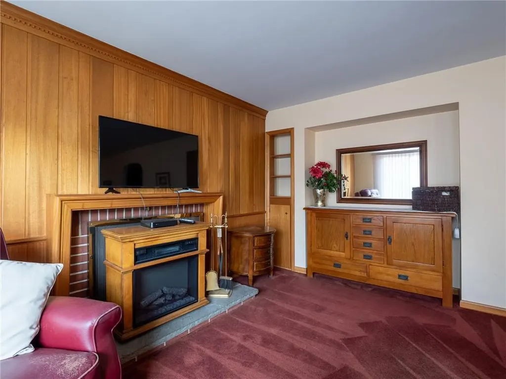 7 Hopedale Drive West Warwick RI 02893
