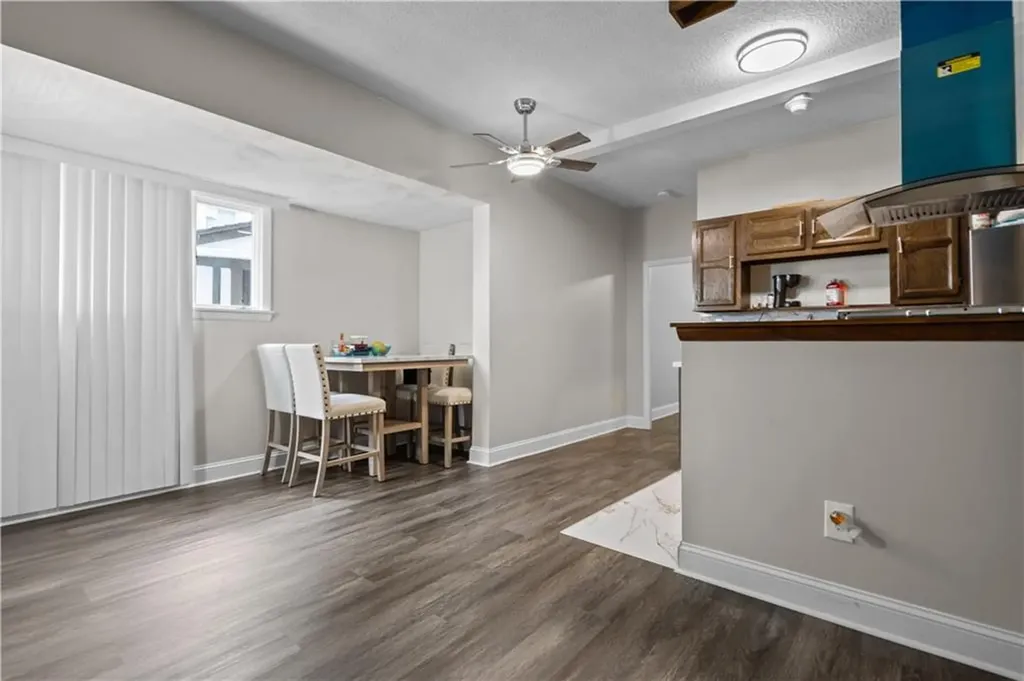 129 Academy Avenue Providence RI 02908