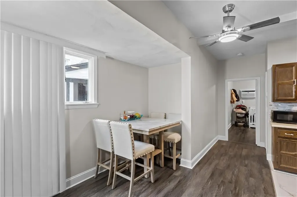 129 Academy Avenue Providence RI 02908