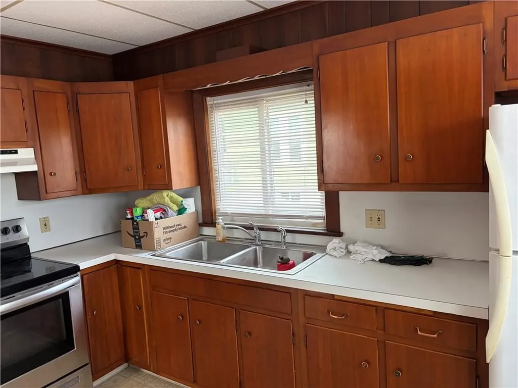 62 Lawn Avenue Warwick RI 02888