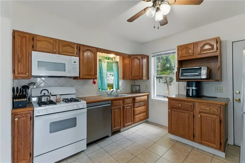 40 Sherwood Street Providence RI 02908